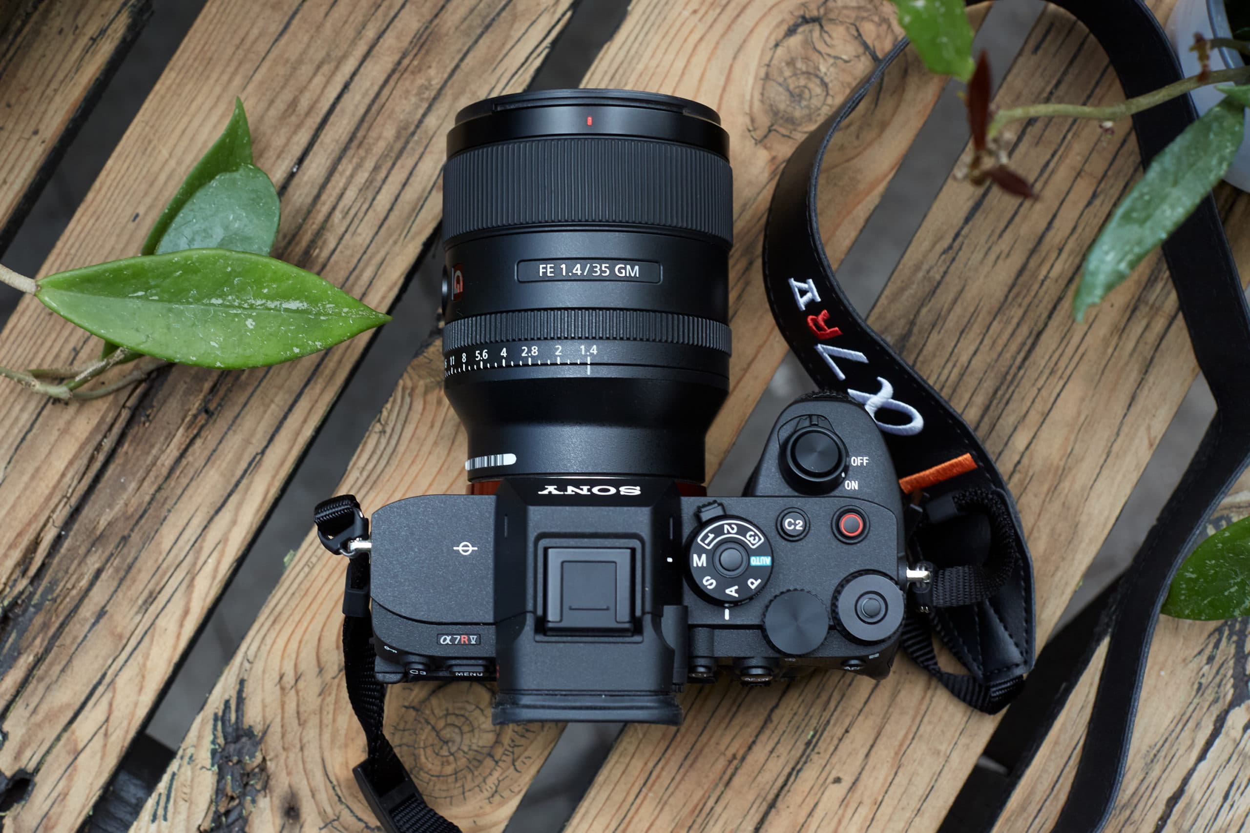 Is Sony About to Drop the A7R VI and a Brand New 100-400mm Lens This May?
