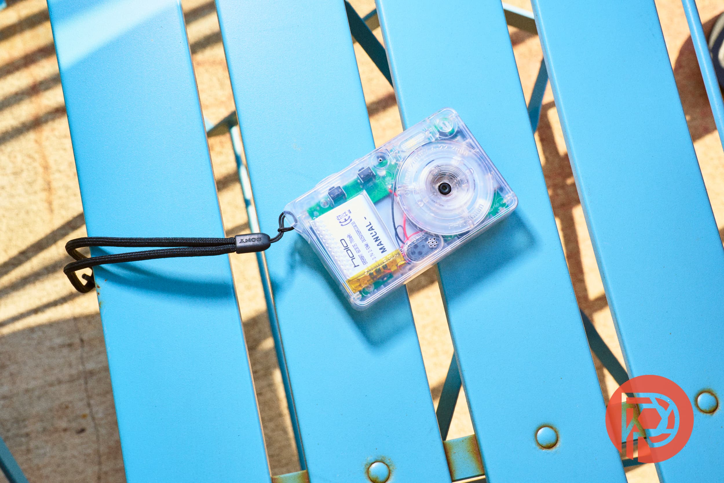 Does Manual NYC’s Holo V2 Digicam Pass the Vibe Check?